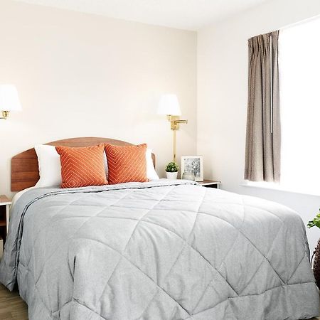 Intown Suites Extended Stay Houston Tx - Stuebner Airline Rd Louetta Exterior photo